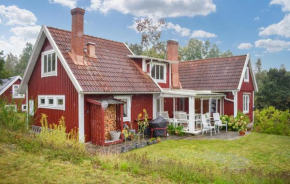 Awesome Home In Tving With House A Panoramic View, Tving